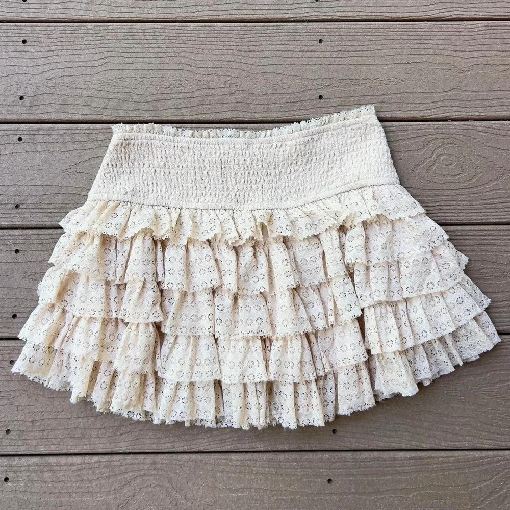 American Eagle Lace Tiered Mini Skirt Size Medium Boho Festival Preppy